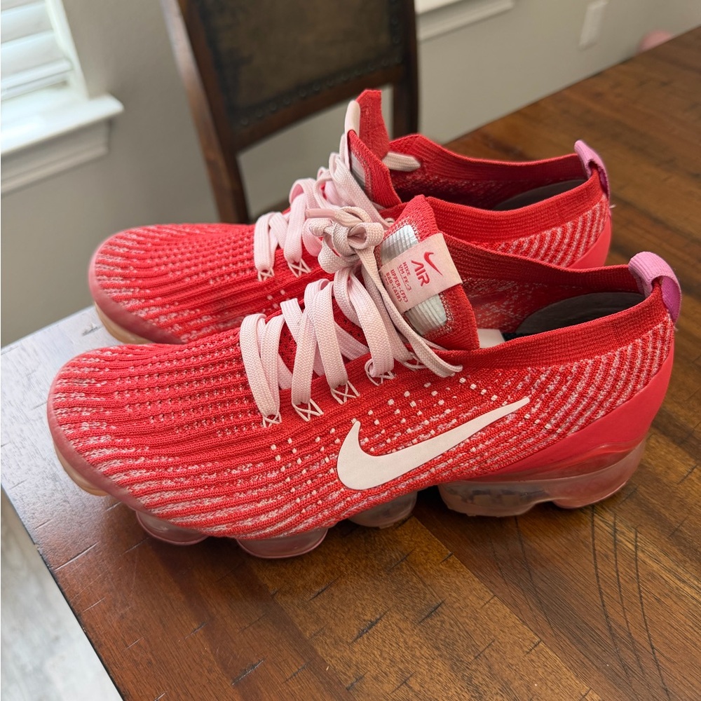 Nike women’s Red Air Sneakers